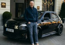 Zinedine Zidane recibe su nuevo coche, el Alpine A290, la versión deportiva del Renault 5 con 218 CV Zinedine Zidane con su nuevo coche, el Alpine A290