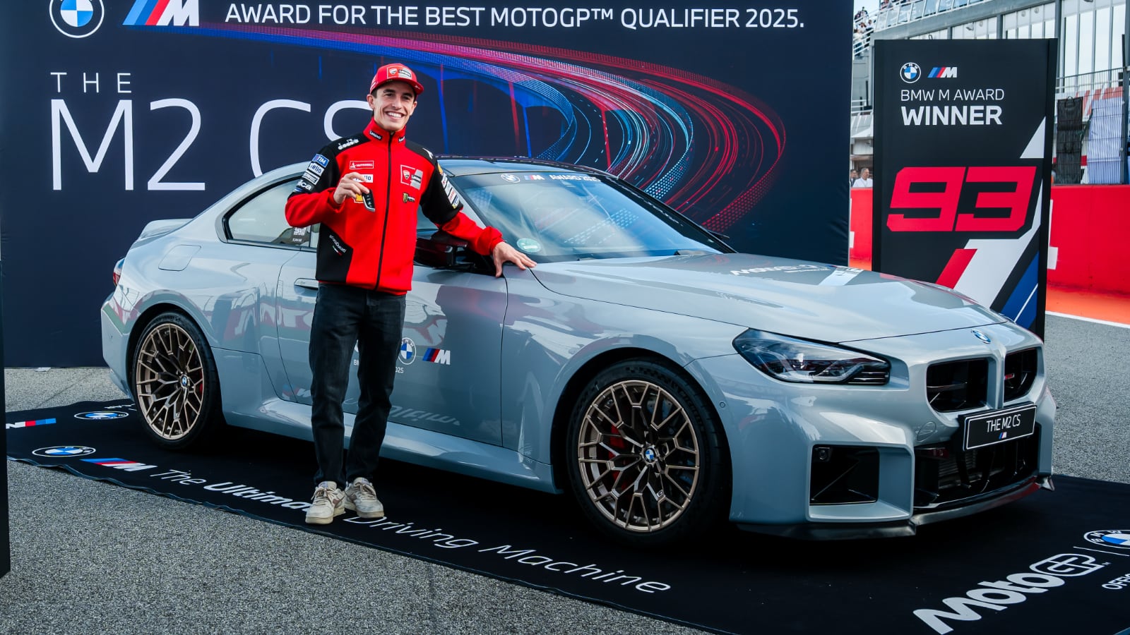 Marc Márquez con su nuevo coche, un BMW M2 CS