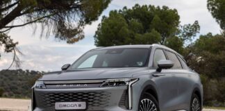 El Omoda 9 ya tiene precio en España. El Lexus RX PHEV de 535 CV chino a precio de Volkswagen Tiguan diésel