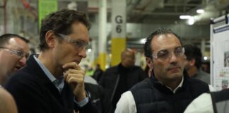 El Consejo de Administración nombra por unanimidad a Antonio Filosa CEO de Stellantis John Elkann y Antonio Filosa, el nuevo CEO de Stellantis