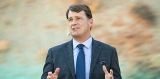 Jim Farley, CEO de Ford: “Hemos desmontado y analizado los coches chinos de BYD para entender cómo lo hacen”, y lo que han visto no es de su agrado