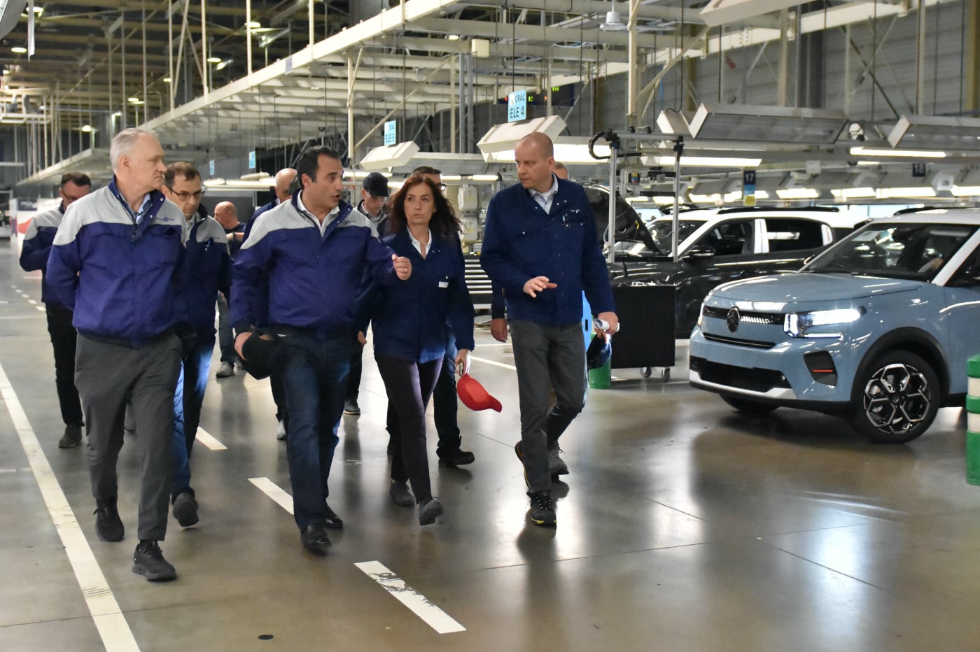 Antonio Filosa visita fábrica