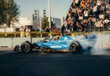 Carlos Sainz trae un pedacito de la Fórmula 1 a Madrid ante 90.000 fans