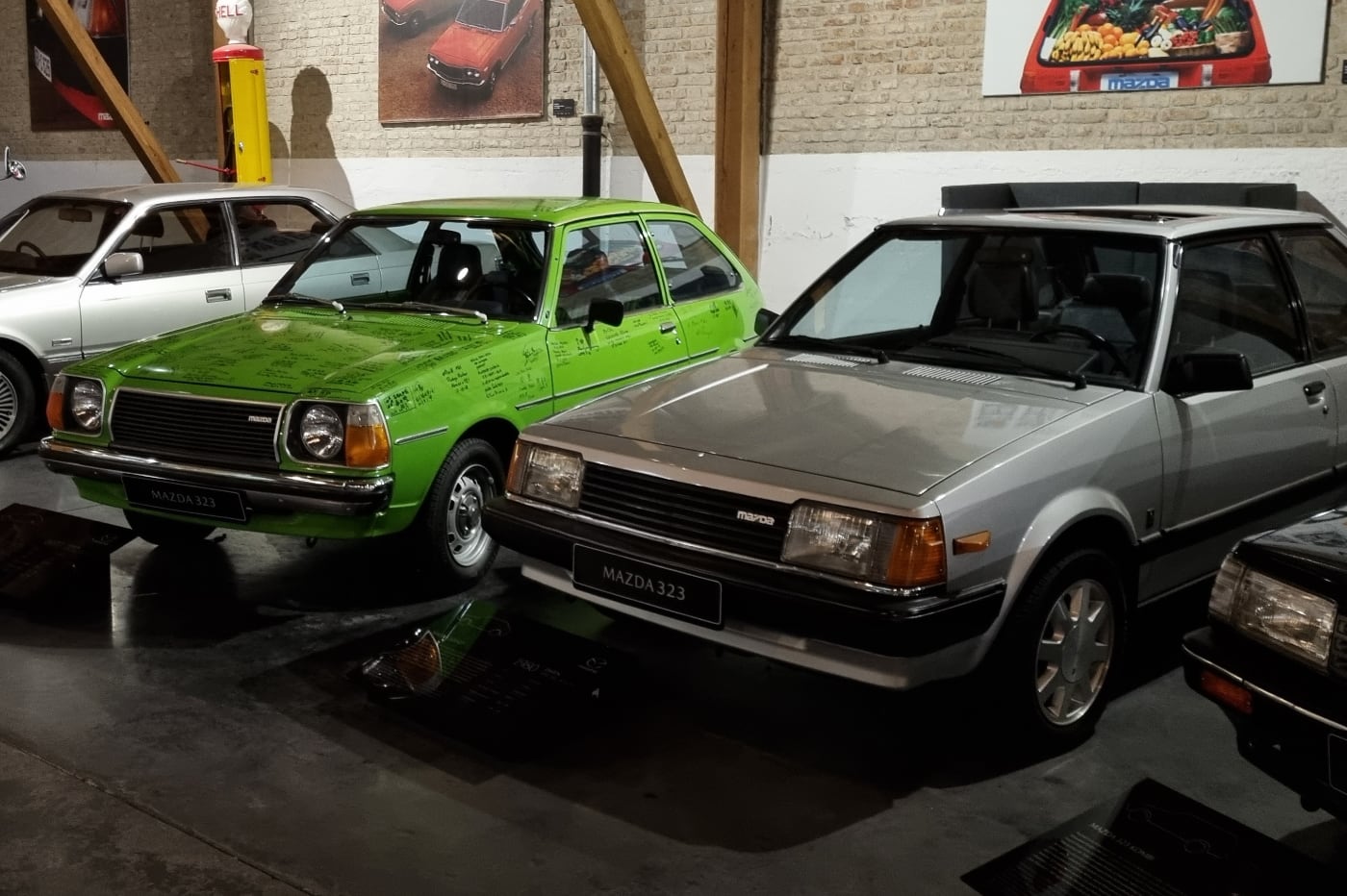 Mazda 323