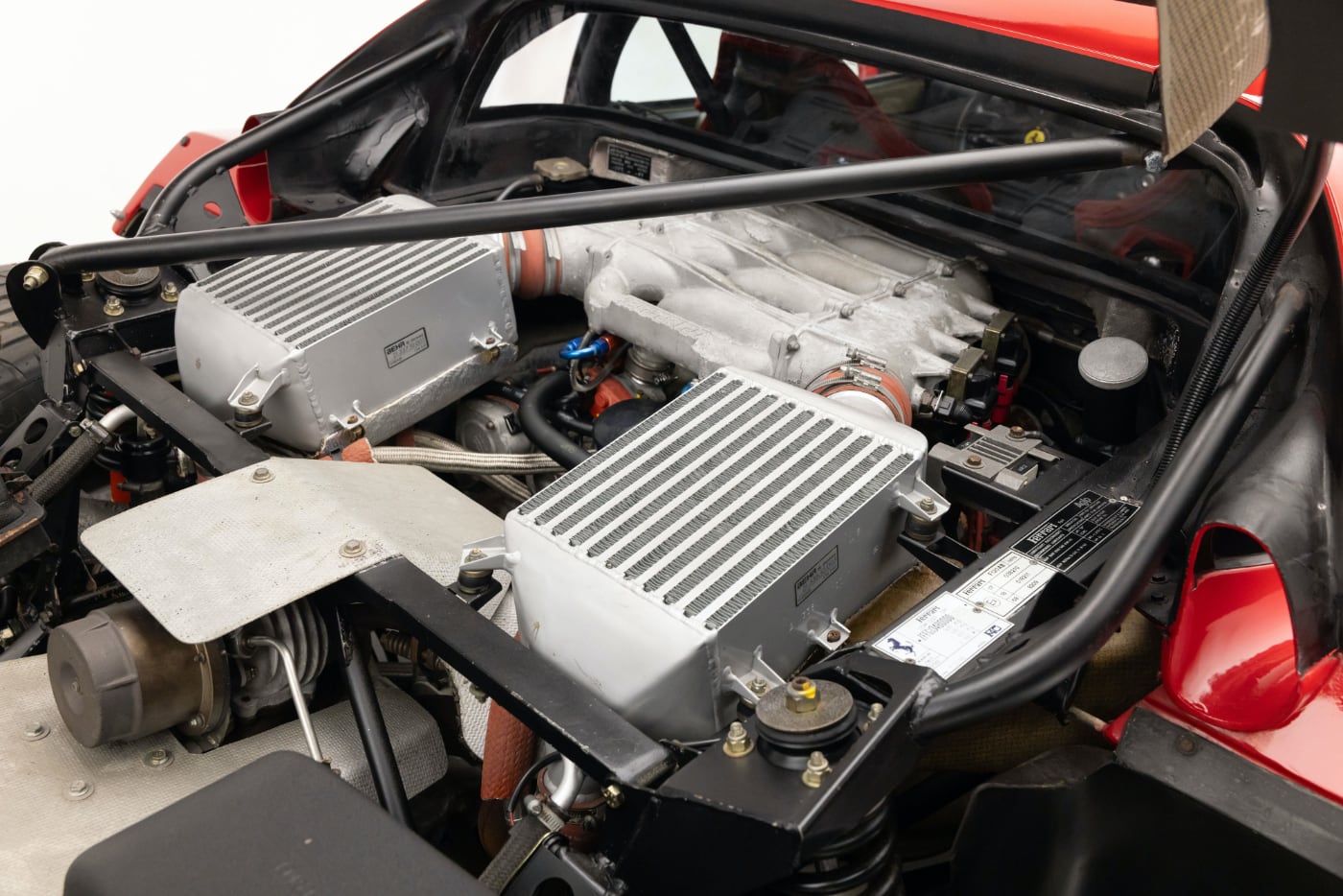 motor del Ferrari F40 con solo 360 kilómetros