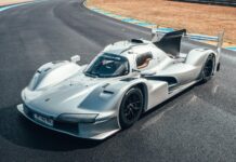 Porsche se ha vuelto loco creando el 963 RSP, el 911 GT1 Straßenversion del siglo XXI, y nosotros que lo celebramos Porsche 963 RSP