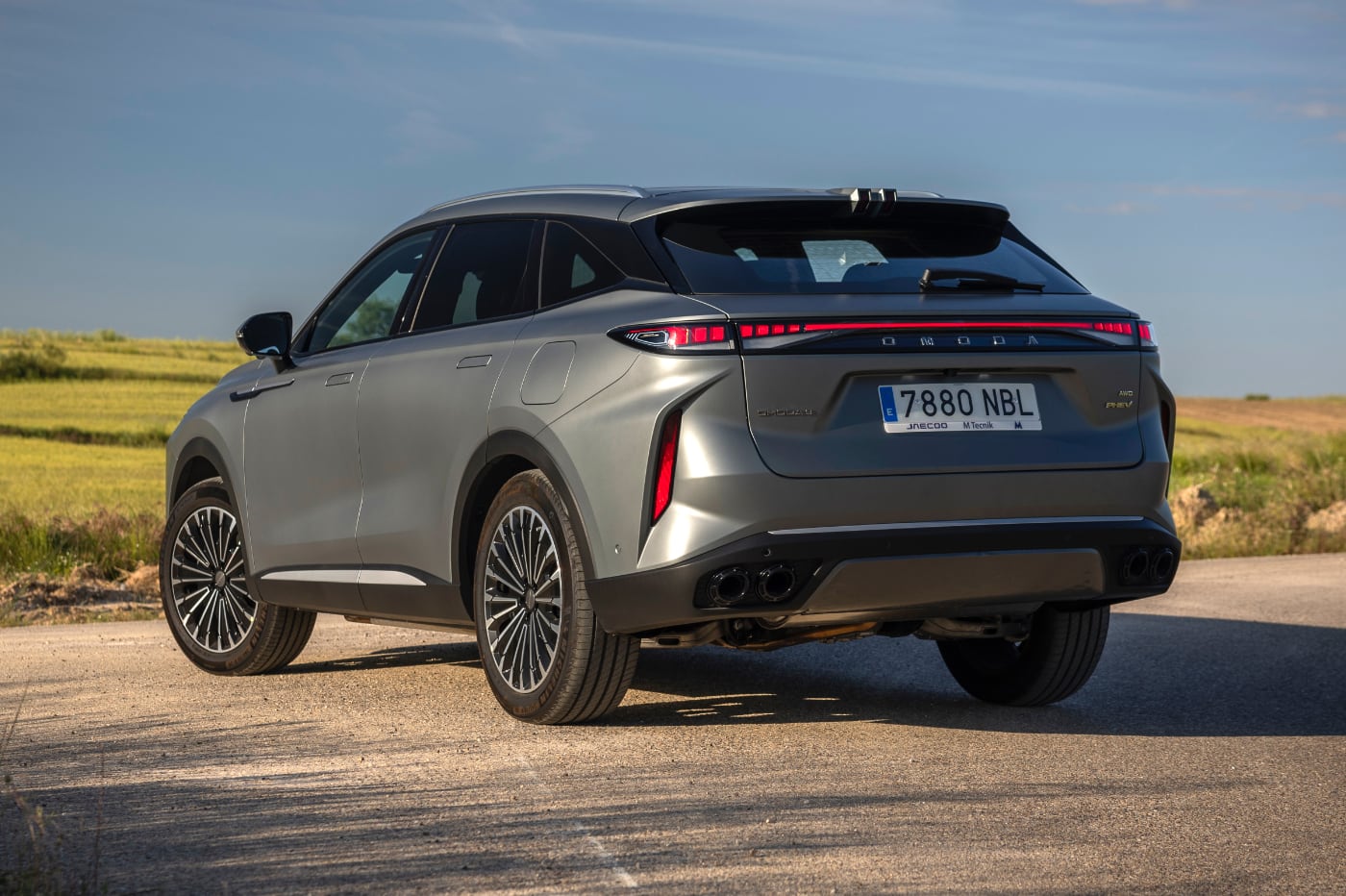 PRUEBA en VÍDEO del Omoda 9 SHS