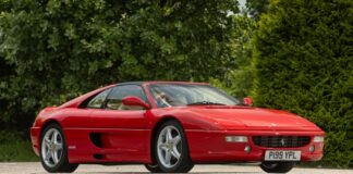 Ahora puedes emular a Jeremy Clarkson comprando su Ferrari F355 GTS, el último Ferrari que ha tenido, aunque él se arrepentió de dos cosas de su adquisición Ferrari F355 GTS de Jeremy Clarkson