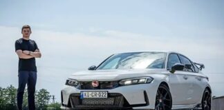 Max Verstappen no se corta y critica los coches de tracción delantera: "Creo que es muy aburrido. Para mí, es como la anticonducción" Max Verstappen junto al Honda Civic Type R, un coche de tracción delantera