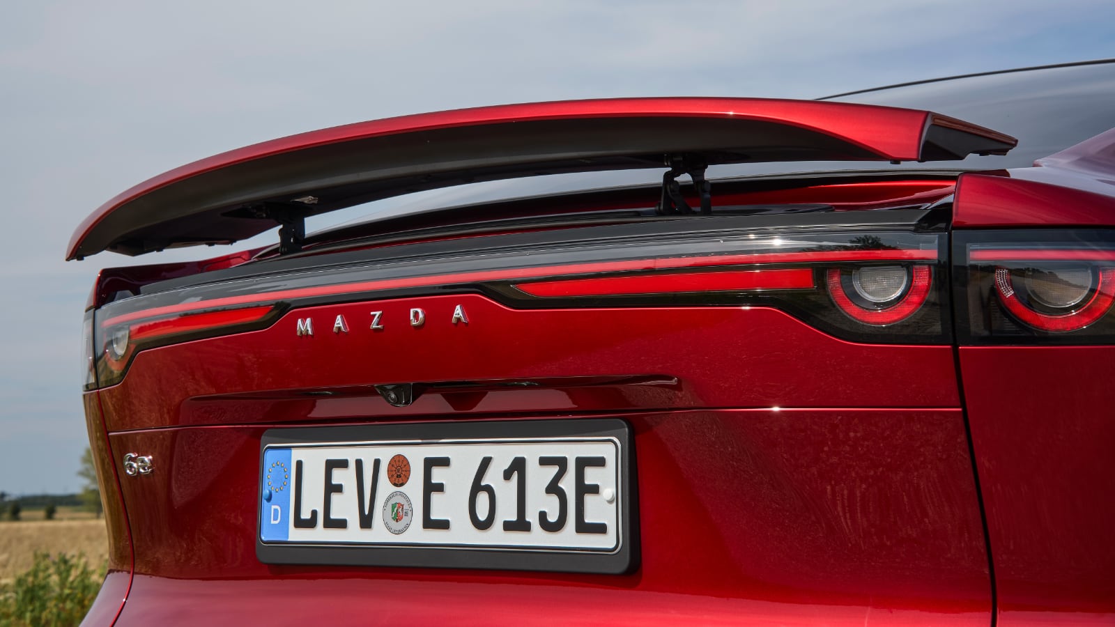 aleron-retractil-mazda6e.jpg