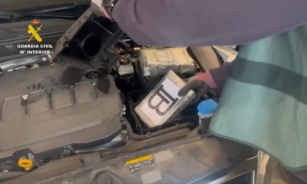 dos-kilos-cocaina-filtro-aire-coche