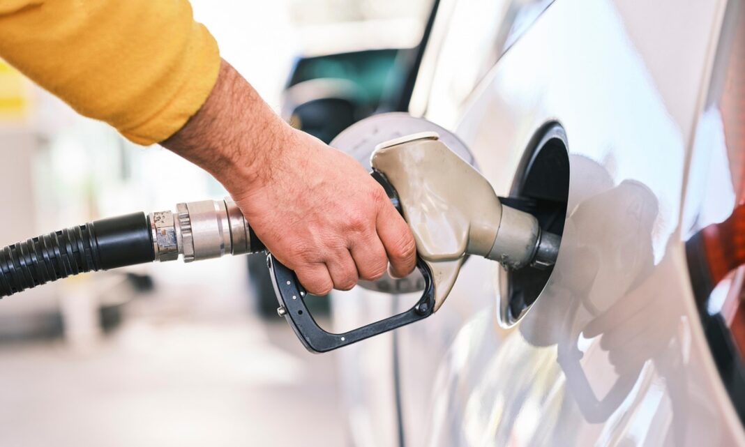 El aditivo de la gasolina no vale para nada El aditivo de la gasolina no vale para nada