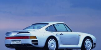Bill Gates esperó 13 años para conducir su Porsche 959 en Estados Unidos. Gracias a él, se hizo la ley ‘Show and Display’ Porsche 959 Bill Gates