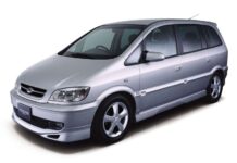 Subaru Traviq: sin motor bóxer ni tracción AWD, pero sí con corazón Opel y chasis desarrollado por Porsche Subaru Traviq