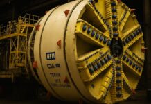 Esta tuneladora se diseñó para construir cuatro túneles de la SE-40 bajo el río Guadalquivir en Sevilla. Costó 37 millones de euros y se ha vendido como chatarra