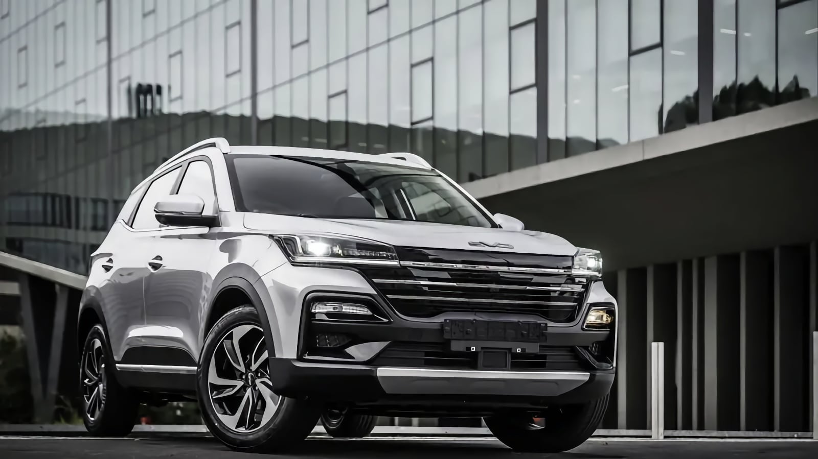 prueba del nuevo EVO Cuatro 2026 tres cuartos delantero del nuevo EVO Cuatro 2026