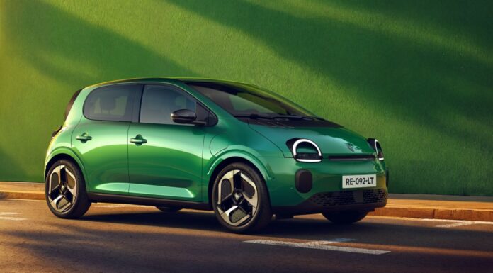 Renault Twingo E-Tech 2026, regresa el urbano de los 90 convertido en un coche eléctrico para pelear con el BYD Dolphin Surf Renault Twingo E-Tech 2026