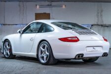 Subastan Porsche 911 James May