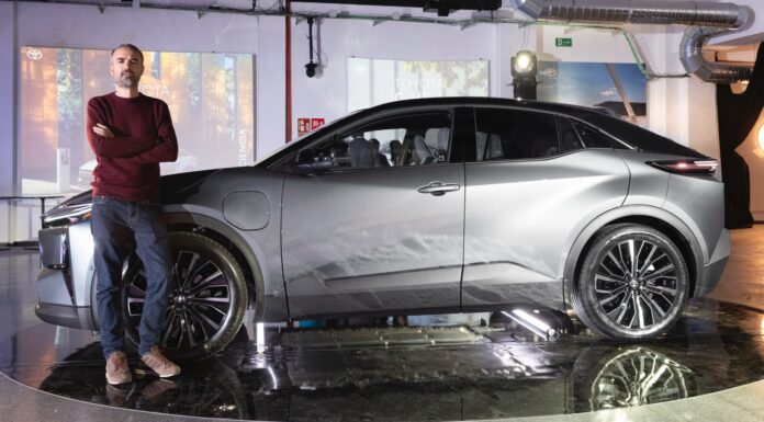 He conocido el Toyota C-HR+: "No tengo dudas. Este coche eléctrico va a hacer un roto muy serio a Tesla" Toyota C-HR+