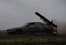 El ejército ucraniano convierte un BMW Serie 7 E38 en un lanzacohetes en la guerra contra Rusia BMW Serie 7 E38 lanzacohetes