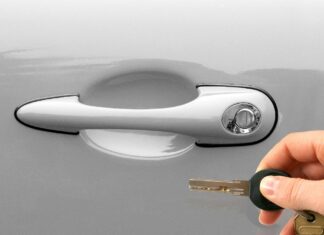 Cómo evitar una descarga de electricidad estática cuando sales del coche Evitar descarga estática coche