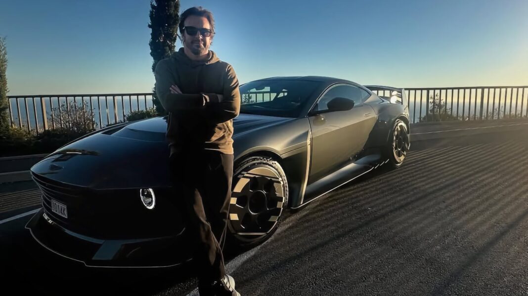 Fernando Alonso Aston Martin Valiant