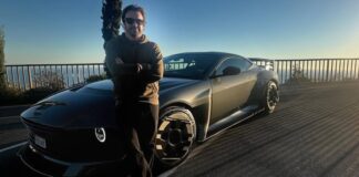 Fernando Alonso sale a dar un paseo con su novia y madre de su primer hijo, Melissa Jiménez, en el Aston Martin Valiant diseñado por él: “Valiant, lo tienes todo” Fernando Alonso Aston Martin Valiant