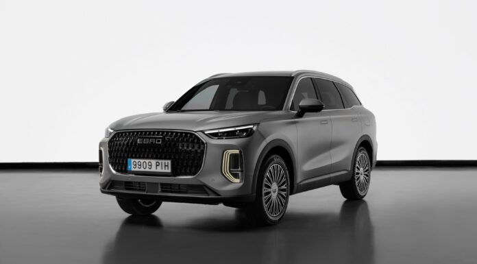 El Ebro S900 PHEV ya tiene precio en España, el SUV con la mejor relación entre precio, tamaño y equipamiento Precio Ebro S900 PHEV España