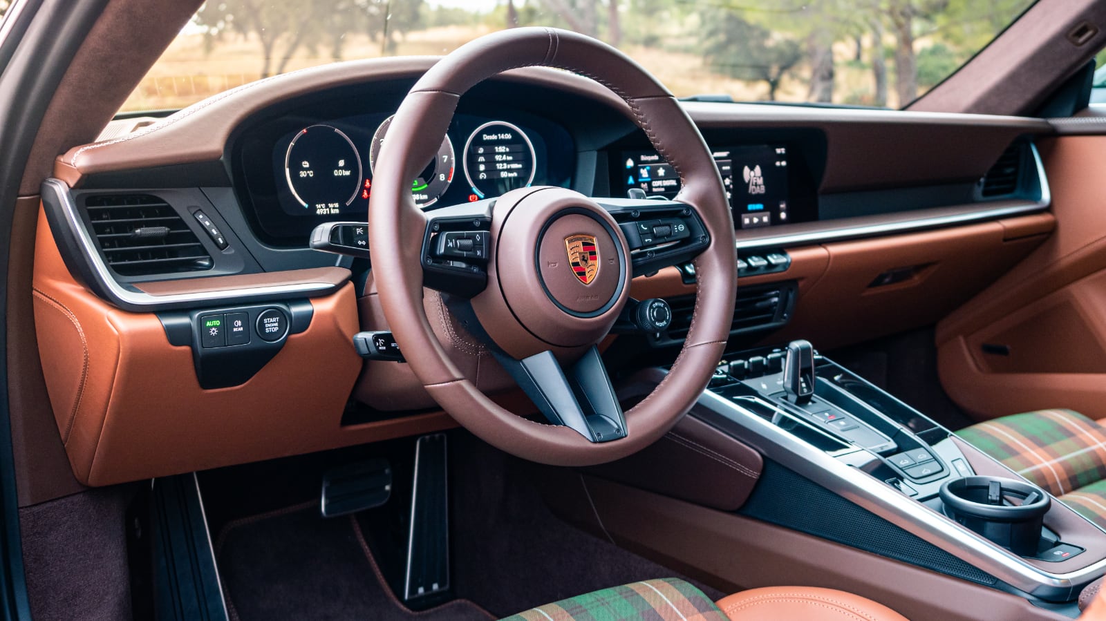 interior del Porsche 911 Cuarenta Edition