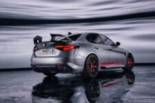 Alfa Romeo Giulia Quadrifoglio Luna Rossa