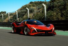 Apollo Evo, el hiperdeportivo construido sin normas de circulación y con motor V12 de Ferrari Apollo Evo