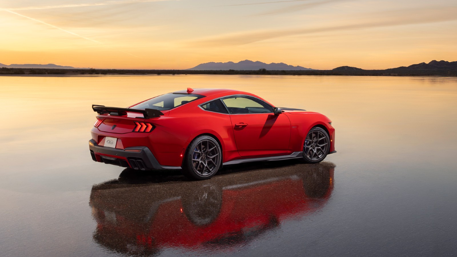 Ford Mustang Dark Horse SC 