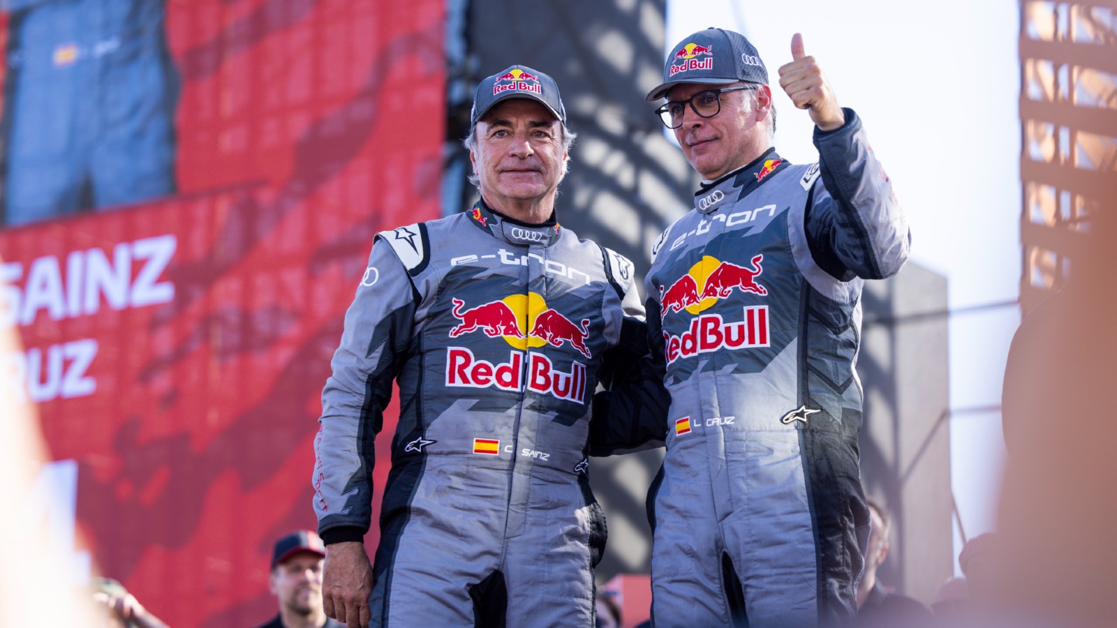 Carlos Sainz y Lucas Cruz rompen