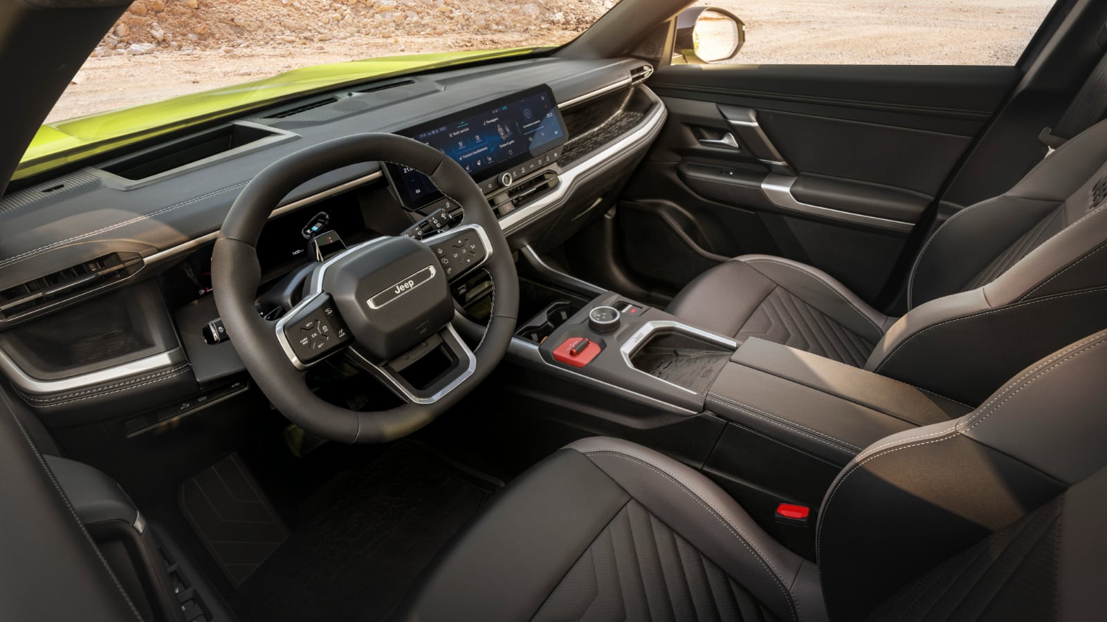 interior del Jeep Compass 2026 Eléctrico 213 CV