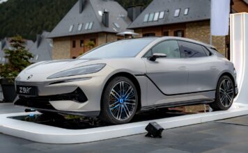 El Denza Z9GT estrenará en Europa el revolucionario sistema de carga ultrarrápida Flash Charging de BYD que promete “un lleno” en apenas 9 minutos Denza Z9GT