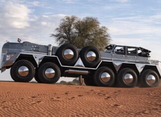 Este camión con diez ruedas se llama Dhabiyan y es una mezcla entre un Jeep Wrangler, un Ford Super Duty y un Dodge Charger camión con diez ruedas Dhabiyan