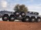 Este camión con diez ruedas se llama Dhabiyan y es una mezcla entre un Jeep Wrangler, un Ford Super Duty y un Dodge Charger camión con diez ruedas Dhabiyan