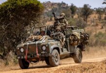 El Ejército británico retira su flota de Land Rover después de más de 70 años de servicio Ejército británico Land Rover