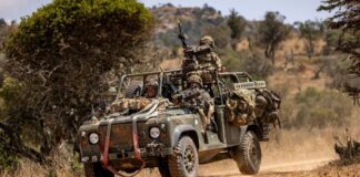 El Ejército británico retira su flota de Land Rover después de más de 70 años de servicio Ejército británico Land Rover