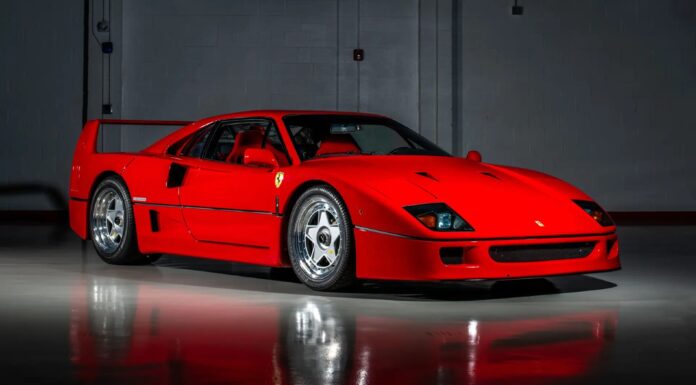 Compró un Ferrari F40 en una subasta por 5,2 millones en Miami, pero ahora podrían embargarlo en Suecia por un asunto legal Ferrari F40 subasta embargado