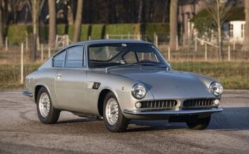 Hubo un día en que Ferrari creó un motor de tan solo cuatro cilindros, 1.032 cc y 91 CV que derivaba del 3.0 V12 Ferrari con motor de cuatro cilindros