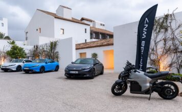 Honda muestra la WN7 2026, su primera moto eléctrica, en la presentación del nuevo Prelude Honda WN7 2026 Honda Prelude