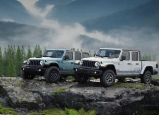 El precursor fue el Peugeot 106 Kid de 1996 con su tapicería vaquera; ahora llega el Gladiator y el Wrangler Rockslide con el mismo recurso Jeep Gladiator Wrangler Rockslide