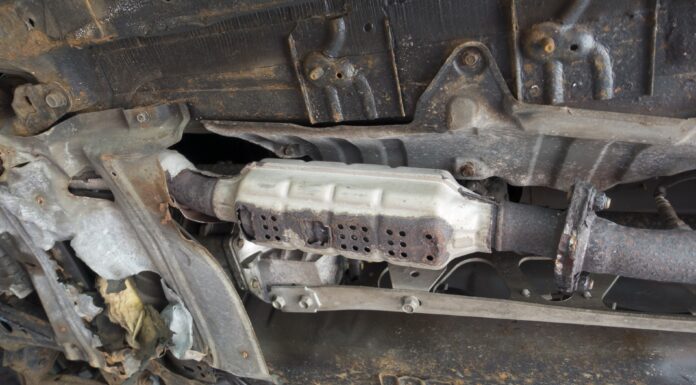 Este elemento en el catalizador de tu coche cuesta casi 9.000 euros los 28,34 gramos y es vital Rodio catalizador