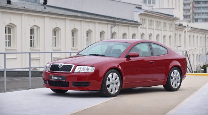 Skoda Tudor Concept, el Superb coupé que se perdió en la India y se encontró en una estación de tren Skoda Tudor