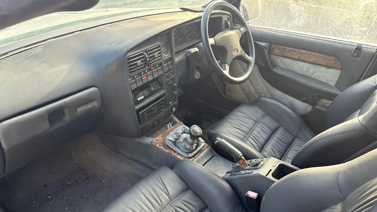 Subasta Vauxhall Lotus Carlton Sultán Brunéi