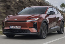 PRUEBA: Toyota C-HR+ Advance Toyota C-H+ movimiento