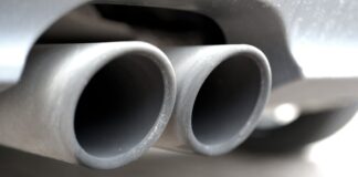 Añadir pequeñas cantidades de agua al diésel puede reducir las emisiones del motor en más del 60%, según un estudio Mezclar agua con diésel ayuda a reducir las emisiones