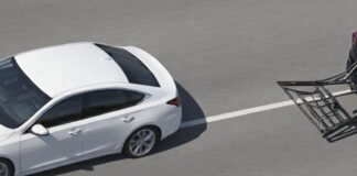 La Policía utiliza un coche especial para ‘cazar’ a un sospechoso tras media hora de persecución, pero la operación termina en tragedia