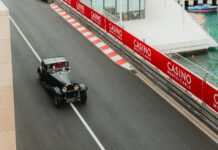 El Príncipe Alberto II conduce el legendario Bugatti Type 41 Royale en Gran Premio Histórico de Mónaco Príncipel Alberto II conduce un Bugatti Type 41 Royale